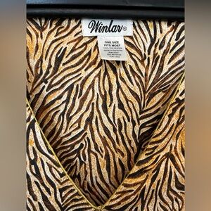 Vintage Winlar Women's Gold-Brown Lion V-Neck Kaftan